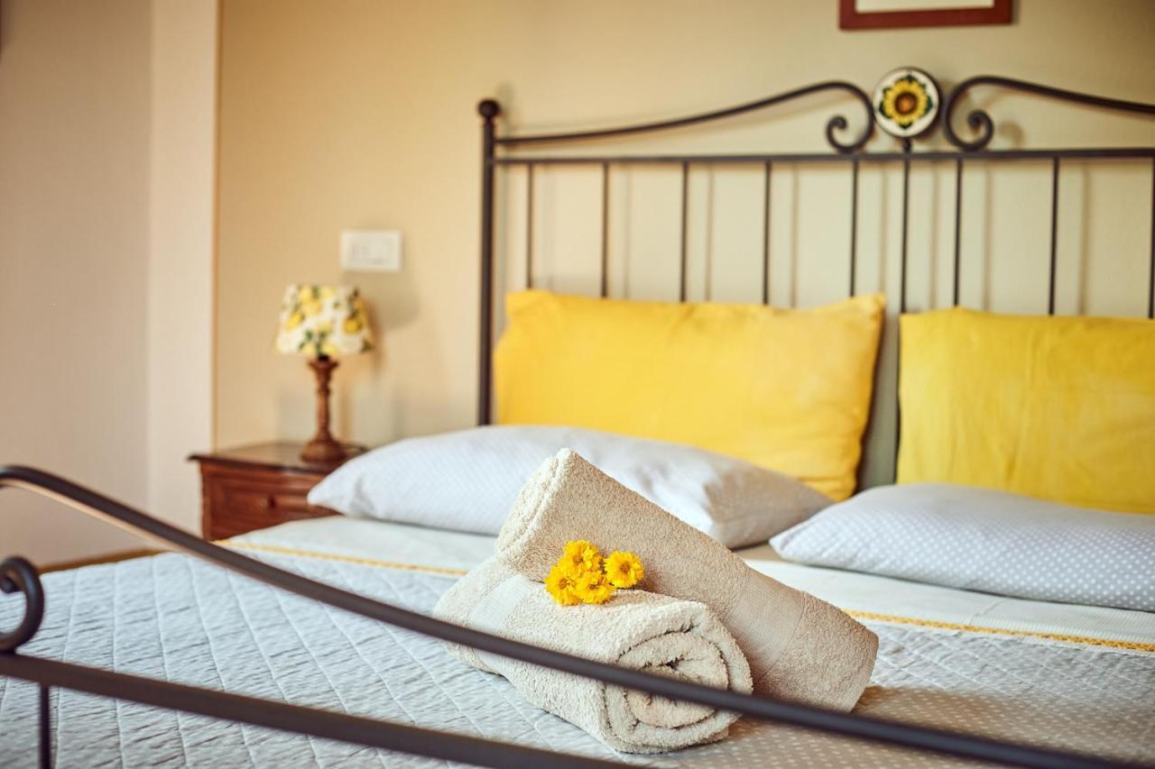 Agriturismo Lunadoro มอนติคเคียโล ภายนอก รูปภาพ