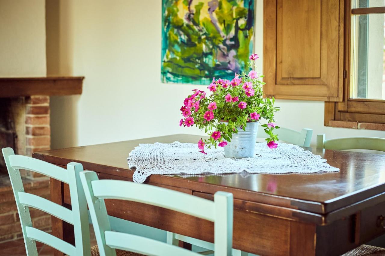 Agriturismo Lunadoro มอนติคเคียโล ภายนอก รูปภาพ