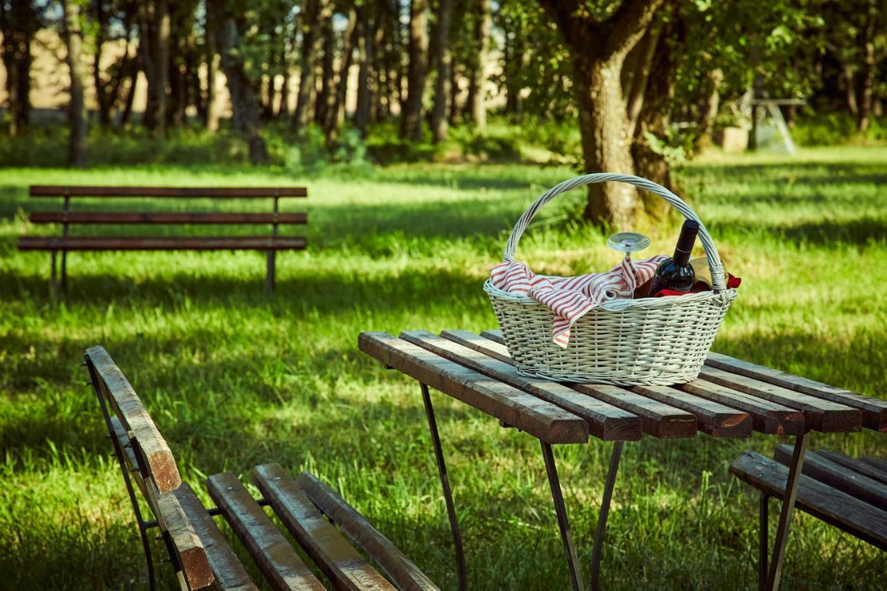 Agriturismo Lunadoro มอนติคเคียโล ภายนอก รูปภาพ