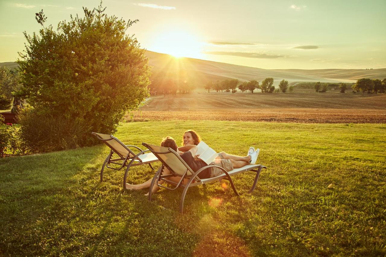 Agriturismo Lunadoro มอนติคเคียโล ภายนอก รูปภาพ